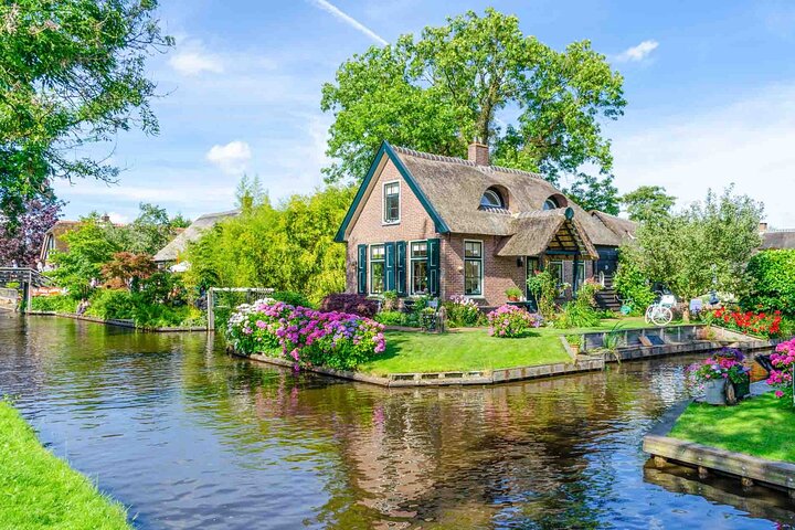 Giethoorn Canal Tour 1 time gjennom sentrum av byen