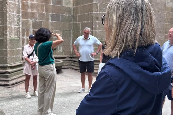 Visita privada al monte St. Michel con entradas para la abadía y guía turístico