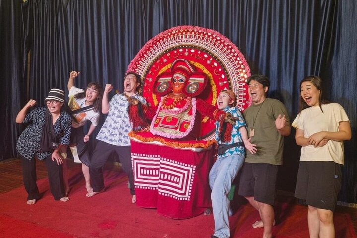 Kochi : Show de Kathakali, Theyyam & Kalaripayattu con Transferencias
