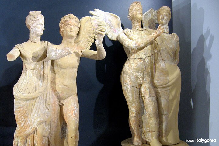 Tour al MarTa, il museo archeologico di Taranto: eccezionali manufatti d'oro davvero notevoli