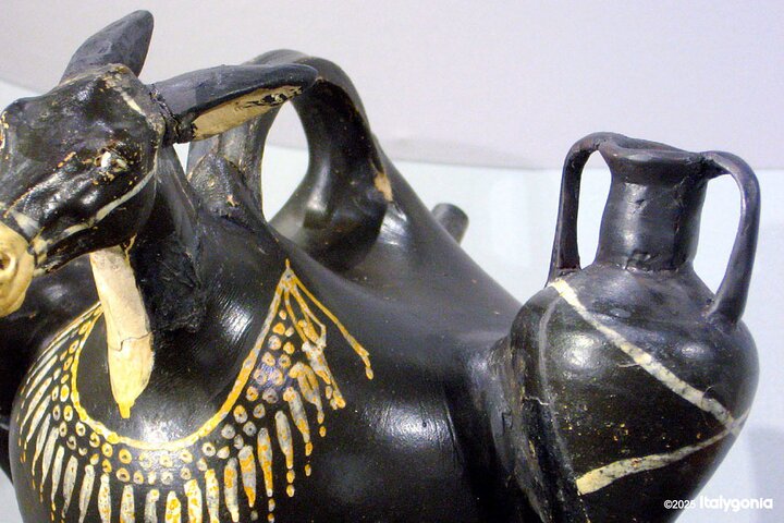Tour al MarTa, il museo archeologico di Taranto: eccezionali manufatti d'oro davvero notevoli