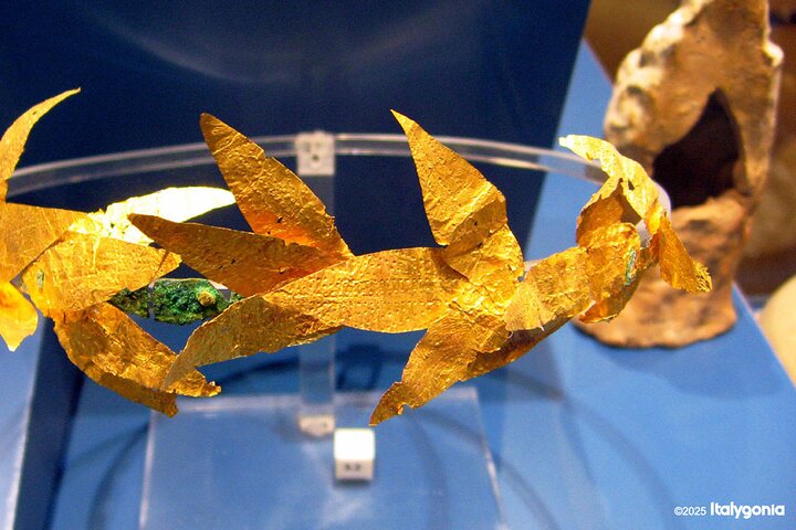 Tour al MarTa, il museo archeologico di Taranto: eccezionali manufatti d'oro davvero notevoli