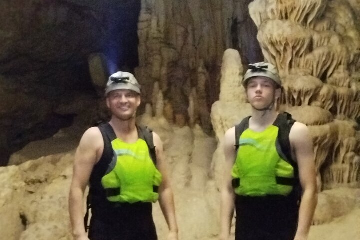 Små grupp Cova de Coloms Sea Caving Tour på Mallorca