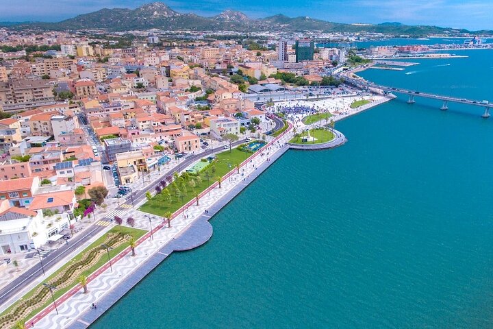 Olbia: Passeio romântico privado de tuk-tuk + transporte incluído