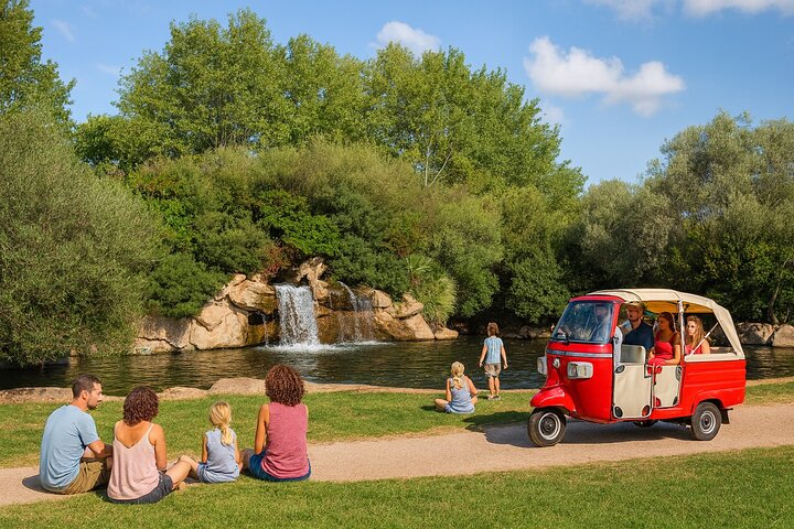 Olbia: Passeio romântico privado de tuk-tuk + transporte incluído