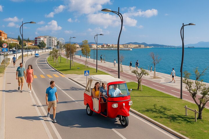 Olbia: Passeio romântico privado de tuk-tuk + transporte incluído