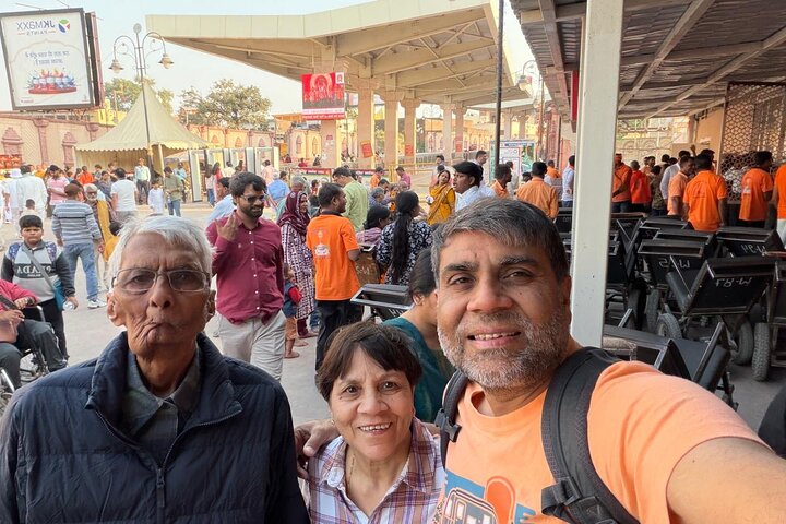Ayodhya, Varanasi & Prayagraj Tour Spirituale - Varie opzioni