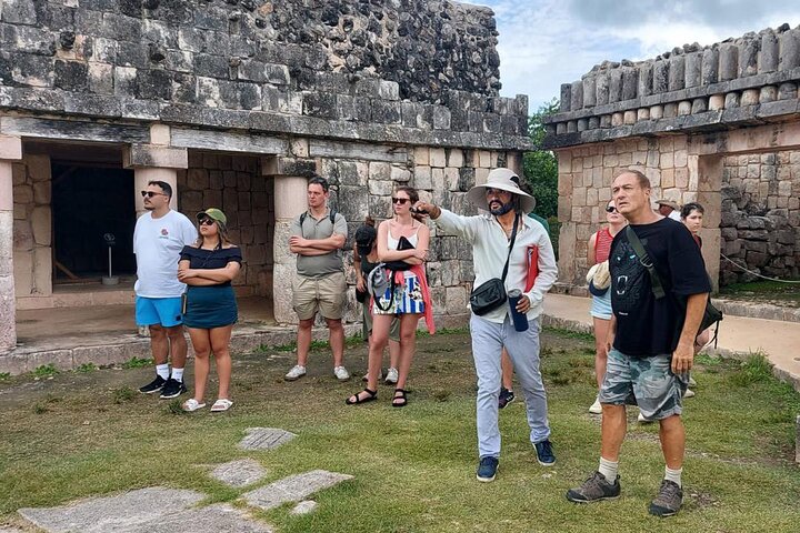 Uxmal, Hacienda Mucuyché, Cenotes y Auténtica Cocina Yucateca