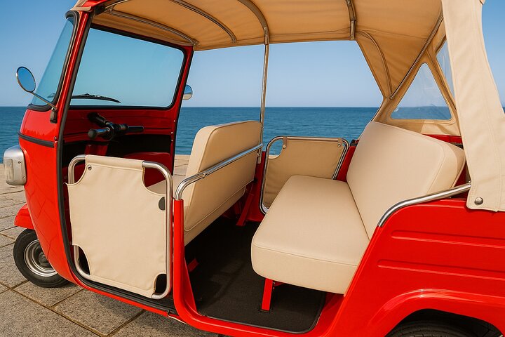Olbia: Passeio romântico privado de tuk-tuk + transporte incluído