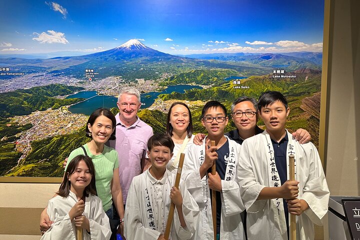 Mt. Fuji Skjulte Perler & Gotemba Outlets med Lokal Vejleder & Chauffør