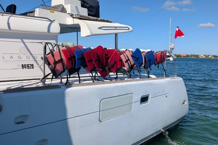 Nassau 3-stops: Snorkeling, Swimming Pigs, Turtles & Lunch