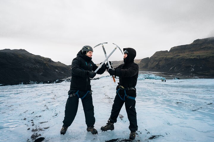 Sólheimajökull Glacier Hike - Aventura en hielo azul para grupos pequeños
