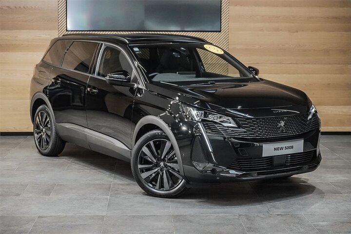 Private Transfer from Deshaies or Trois Riviers to Pointe a Pitre Airport by SUV