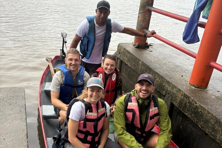 Tortuguero-Tour auf den Kanälen im Kanu mit Elektromotor