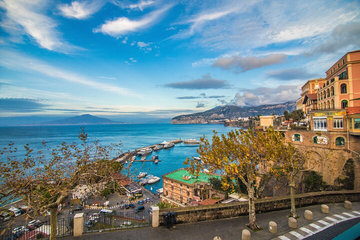 Amalfiküste Positano & Sorrent Signature Gruppentour von Neapel