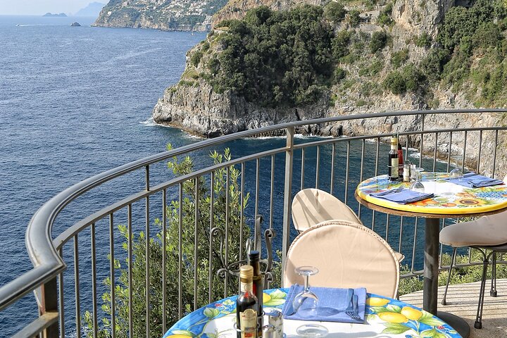 Amalfiküste Positano & Sorrent Signature Gruppentour von Neapel