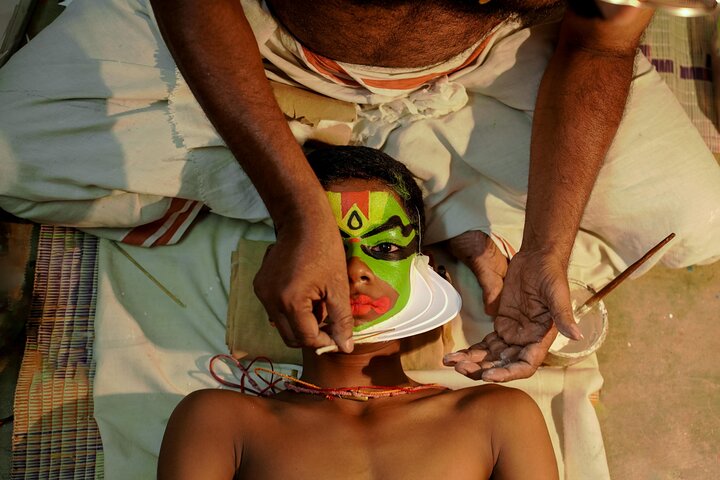 Kochi : Show de Kathakali, Theyyam & Kalaripayattu con Transferencias