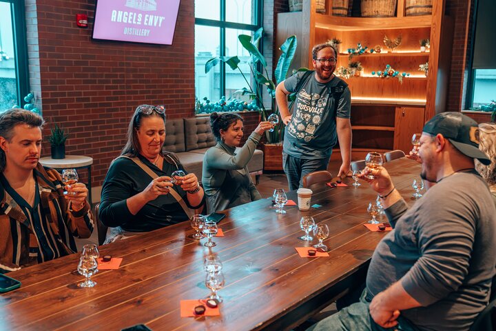 Louisville 3 - Stunde Bourbon Trolley Tour mit Destillerie & Verkostungen
