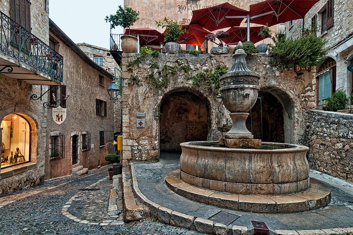 From Nice: Cannes, Antibes and St Paul de Vence Private Tour