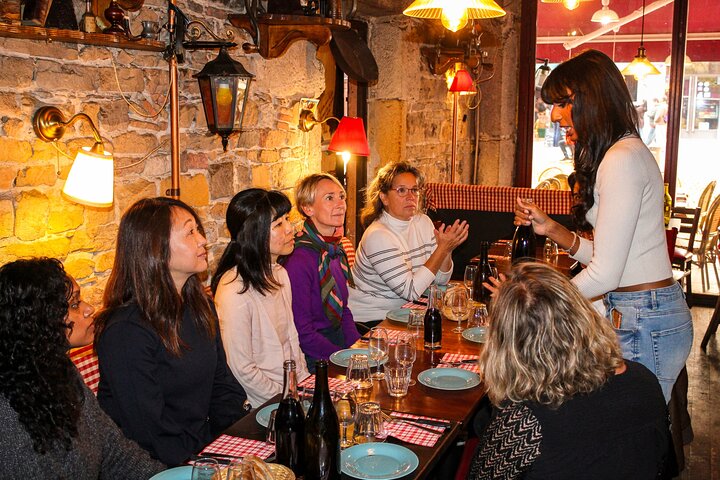 Visite gastronomique de la vieille ville de Lyon avec 5 plats authentiques et vin fin