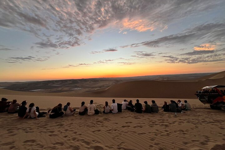 Från Ica eller Huacachina: Buggy- och sandboardtur med solnedgång
