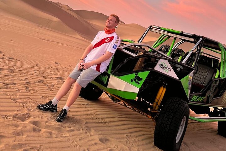 Från Ica eller Huacachina: Buggy- och sandboardtur med solnedgång