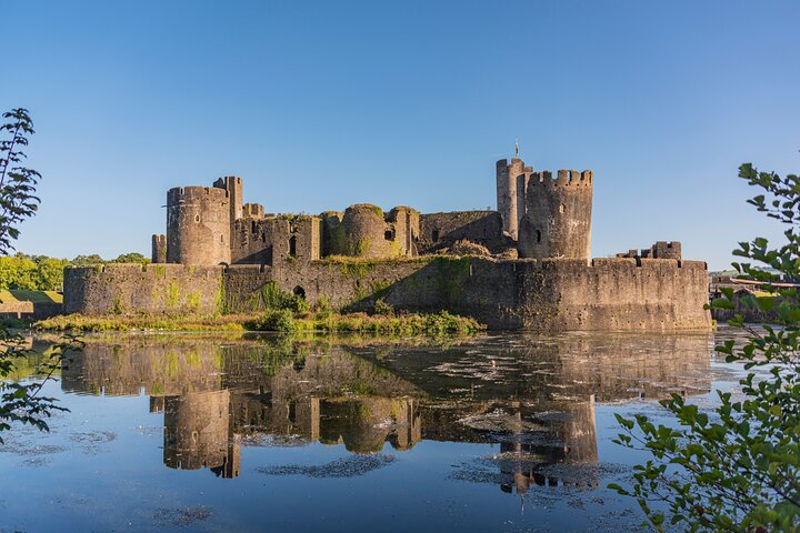Castles and Mountains of Wales Small Group Day Tour from Bristol