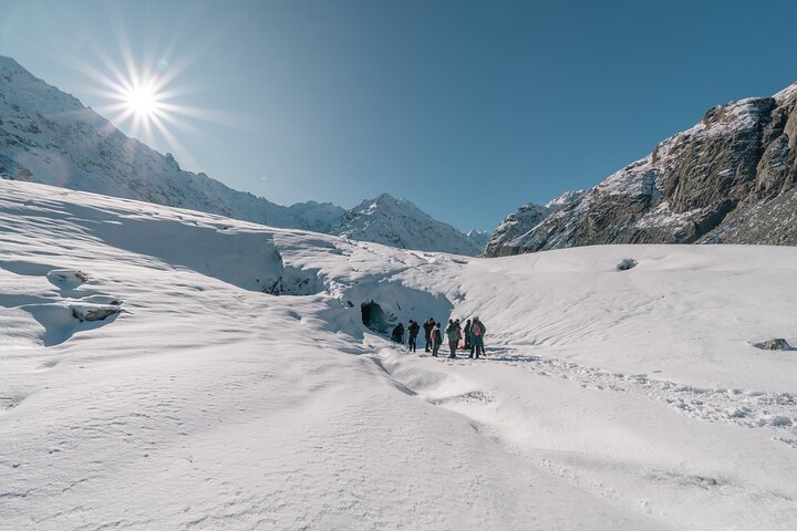 Mount Cook : 3 - Hour Tasman Glacier Heli-Hike
