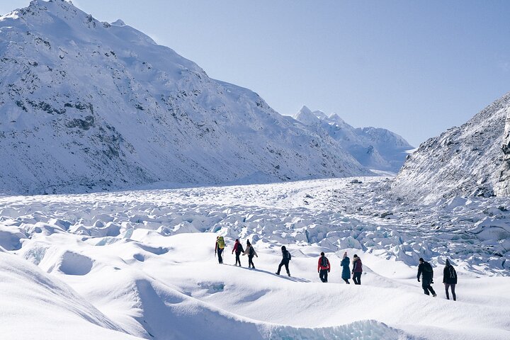 Mount Cook : 3 - Hour Tasman Glacier Heli-Hike
