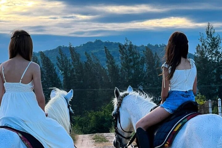 Hoteller i nærheden af Hua Hin Beach and Trail Horseback Riding Experience