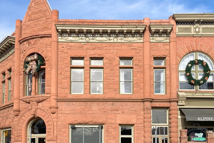 El casco antiguo de Fort Collins y la ciudad del distrito del río juego