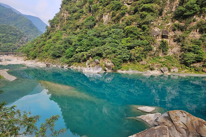 Private & Flexible Taroko Gorge Guided Tour from Hualien City