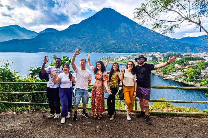 Desde Panajachel Navega y Descubre Pueblos del Lago de Atitlán
