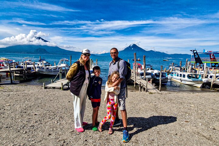 Desde Panajachel Navega y Descubre Pueblos del Lago de Atitlán