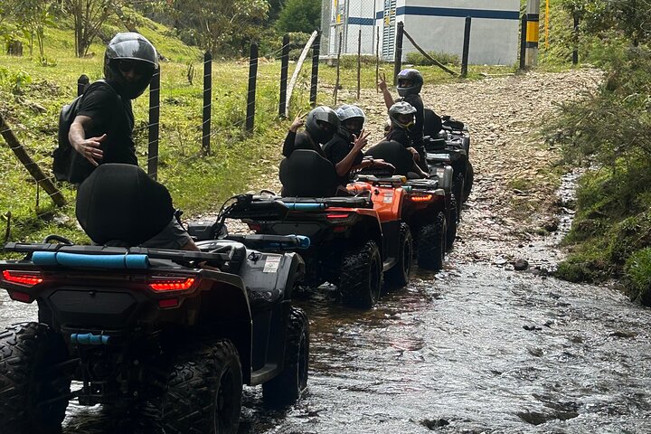 Medellin: Aventura Off-Road en ATV, Quad-Adrenalina-cascada