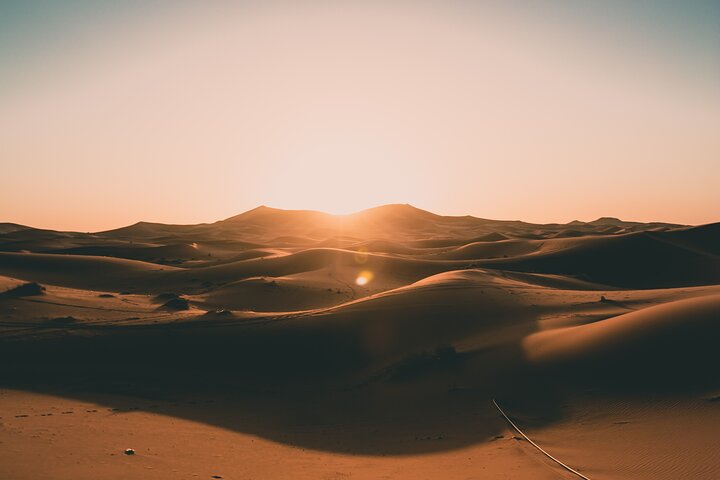 Tour de 2 días por el desierto de Marrakech con paseo en camello y campamento