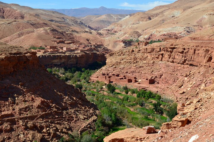 Tour de 2 días por el desierto de Marrakech con paseo en camello y campamento