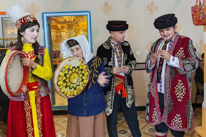 Tour Privado de 7 Dias pela Magical Western China Kashgar e Além