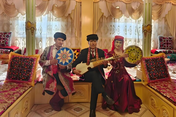 Tour Privado de 7 Dias pela Magical Western China Kashgar e Além