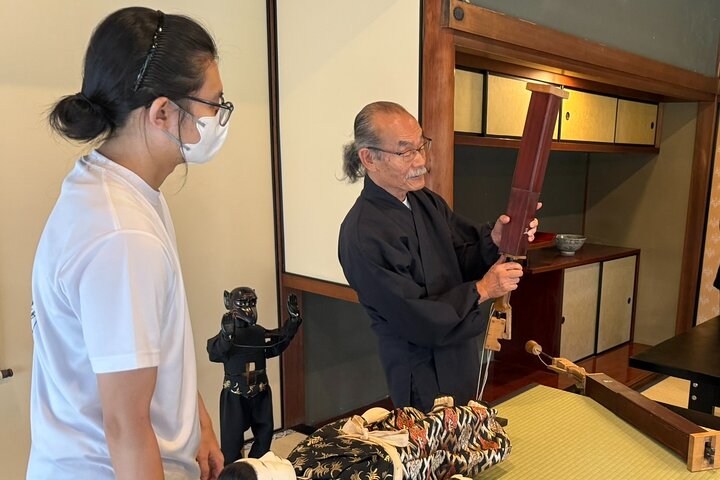 Exklusive Karakuri Puppenaufführung und -besichtigung in Aichi