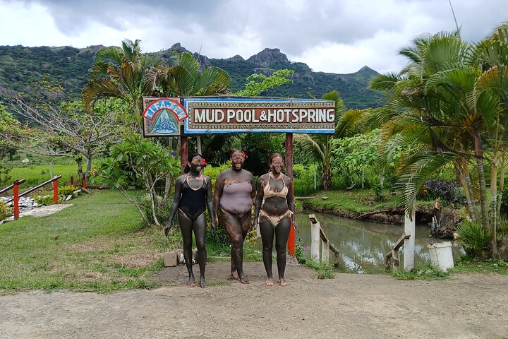 Garden of Sleeping Giant Tour with Tifajek Mud Pool and Hotspring