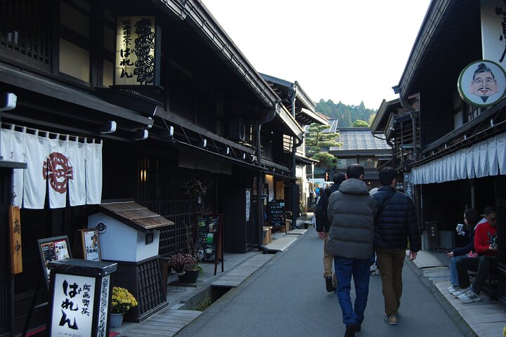 Excursão a pé na cidade velha de Takayama e ruas históricas
