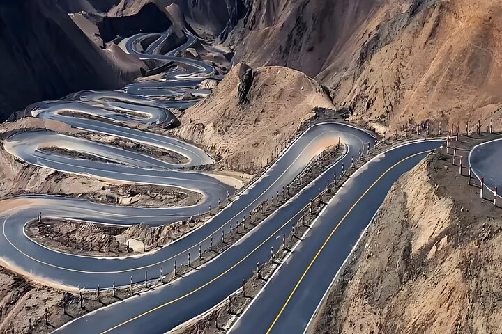 Tour Privado de 7 Dias pela Magical Western China Kashgar e Além