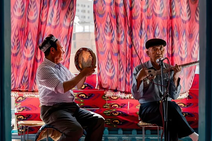 Tour Privado de 7 Dias pela Magical Western China Kashgar e Além
