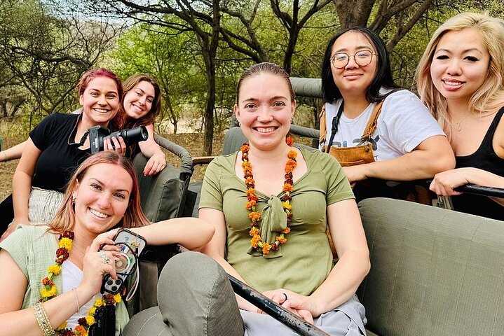 Ranthambore Tiger Safari | Gemeinsame Galopp-, Jeep- und Privatsafari