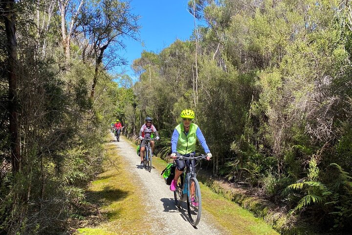 Tour a piedi della gola di Hokitika e del sentiero selvaggio in eBike