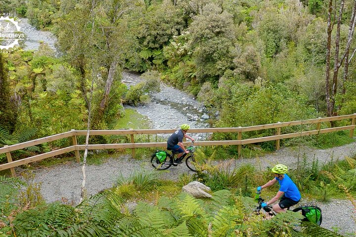 Tour a piedi della gola di Hokitika e del sentiero selvaggio in eBike