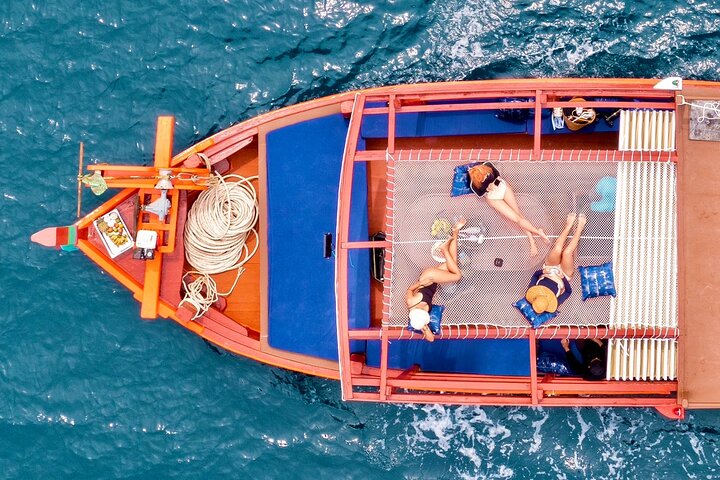 Ko Tao: Vintage båd - lille gruppe snorkling dagstur med måltider