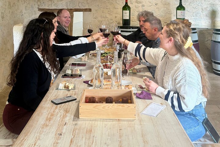 Saint-Émilion y Pomerol: Châteaux, catas, almuerzo y guía WSET