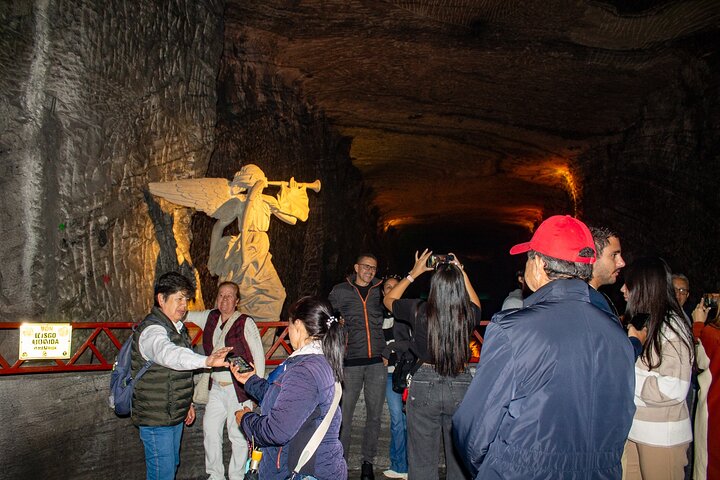 Visite de groupe partagée à la cathédrale de sel de Zipaquirá avec prise en charge